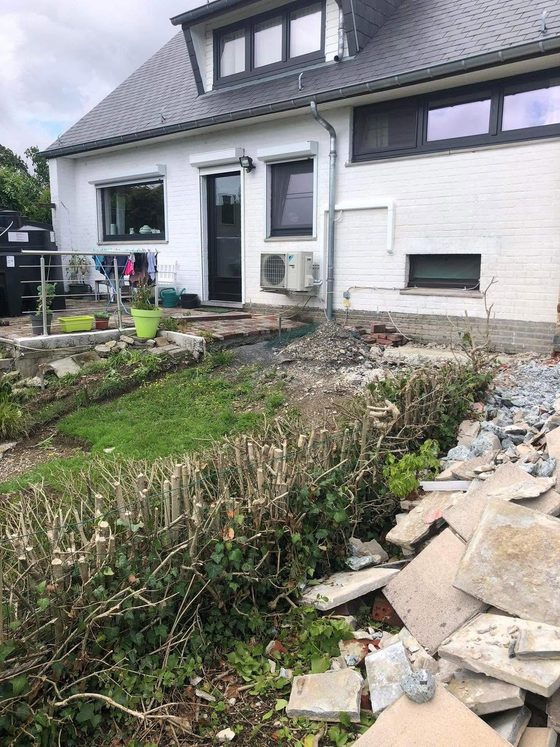 Gravats en bordure de terrasse pendant les travaux