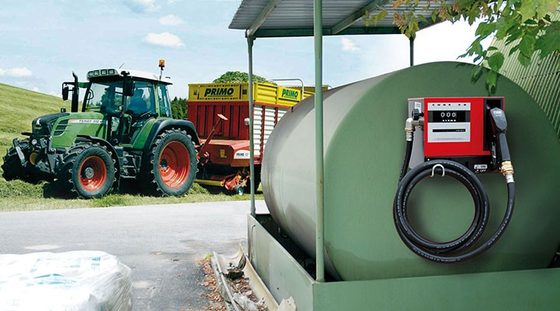 Cuve verte sous abri avec pompe de distribution